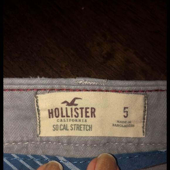 Hollister Jean Shorts - Picture 3 of 3